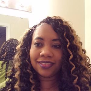 Meet your Posher, Ayanna