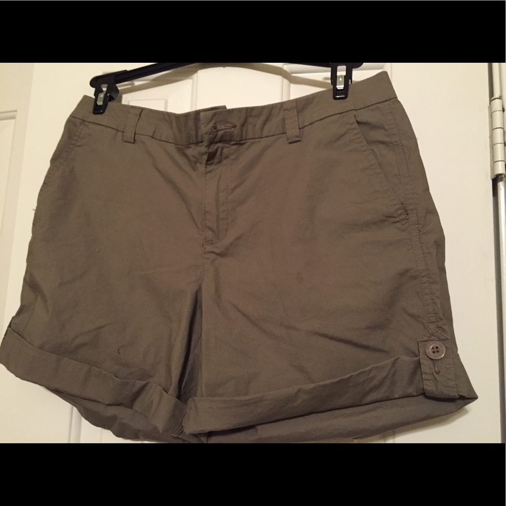 Cuffed with button shorts Liz Claiborne