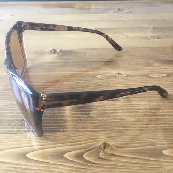 Tom Ford Sunglasses - Picture 3 of 4