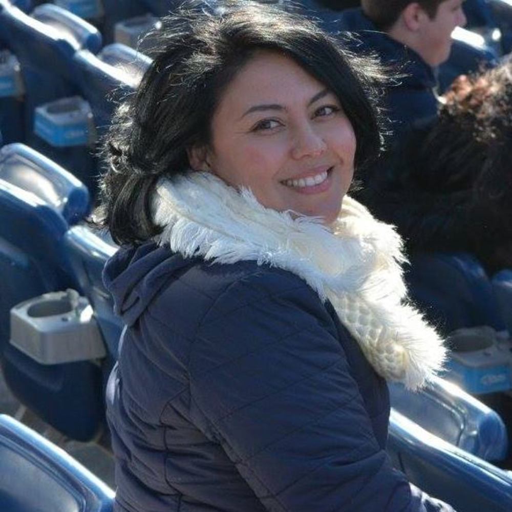 Meet your Posher, Esmeralda