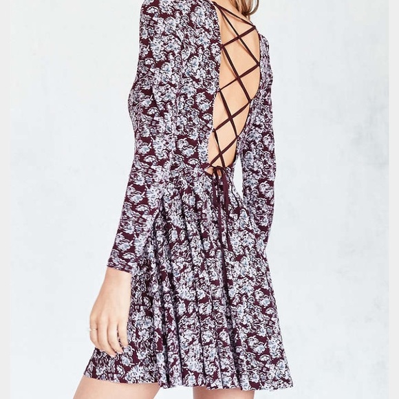 SOLD - NWT! Urban Outfitters Floral Lace Up Dress - Picture 4 of 5