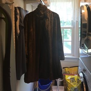 FOREVER 21 Faux fur coat