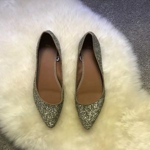 Pointed toe glitter flats