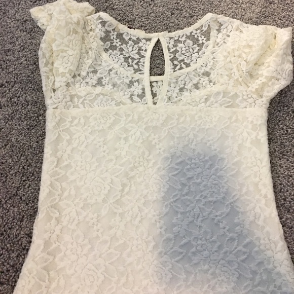 Gorgeous, all lace dress with 3/4 sleeves. - Picture 2 of 2