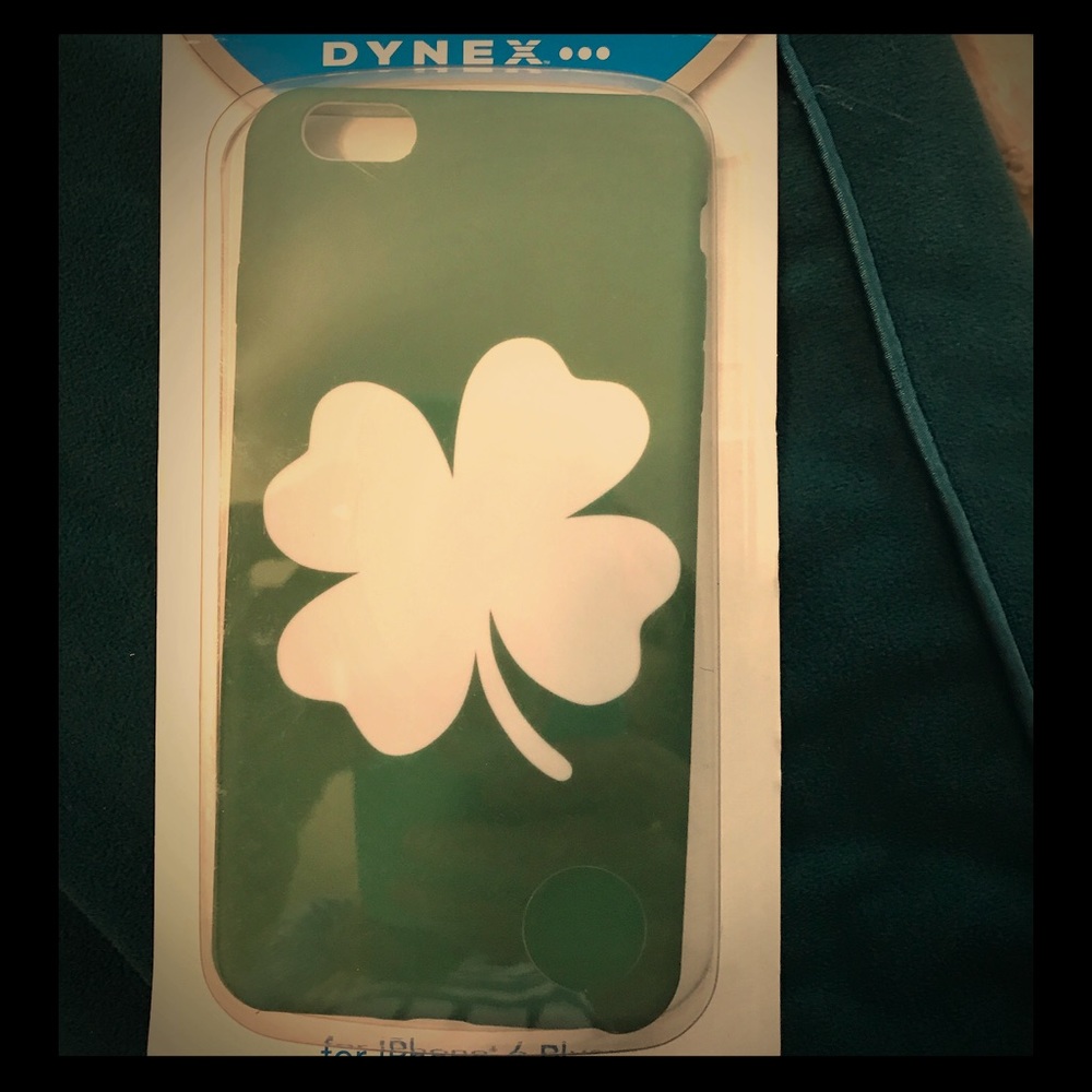 NIP IPHONE PLUS CASE. SHAMROCK 4 LEAF CLOVER