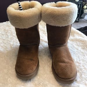 Brown uggs