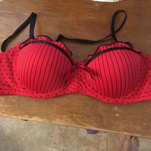 Red polka for bra. Removal straps