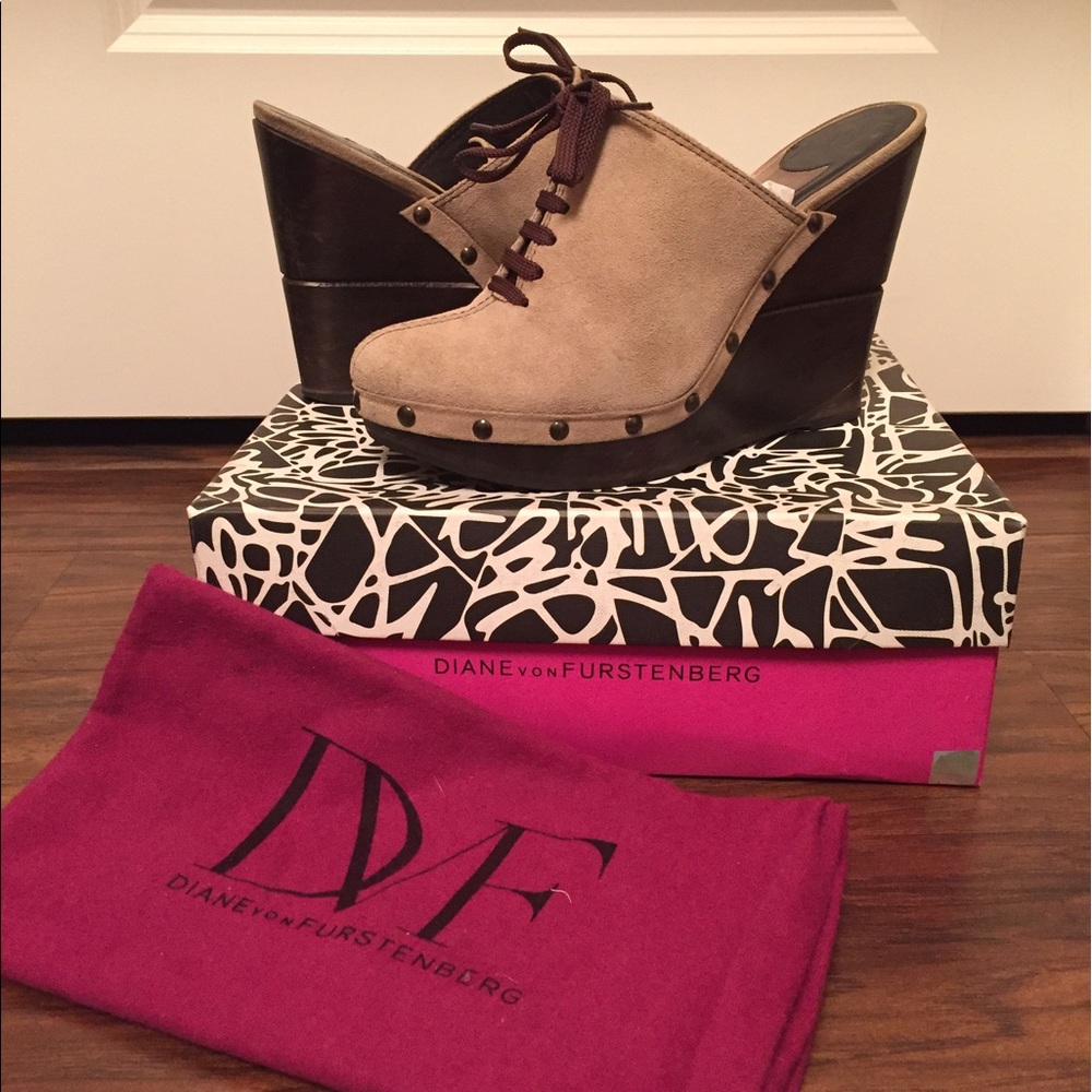 ***SOLD*** DVF perfect Nude Suede Wedges