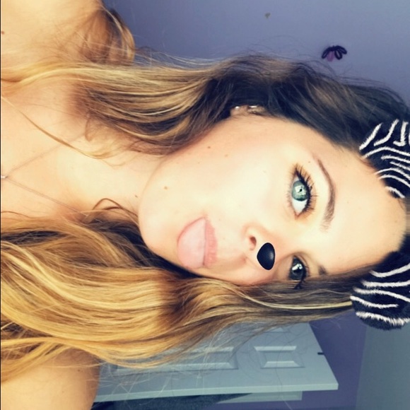 Meet your Posher, Claire - Picture 1 of 1