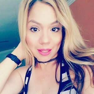 Meet your Posher, Alicia