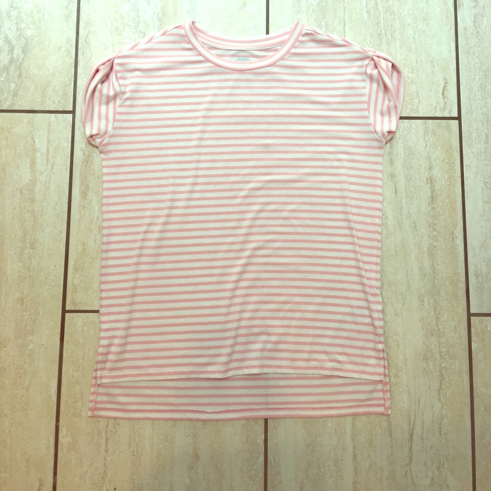 Girls Old Navy t-shirt