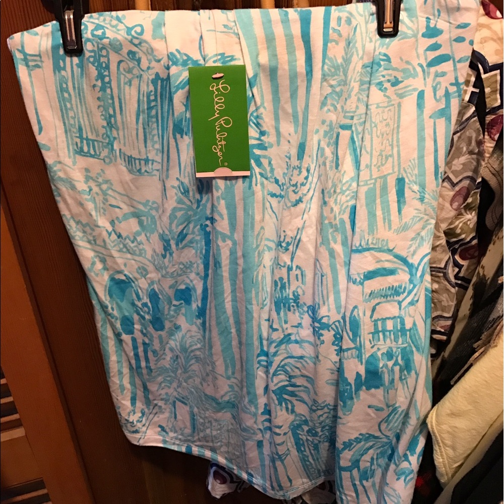 Size Large Lilly Pulitzer shirt