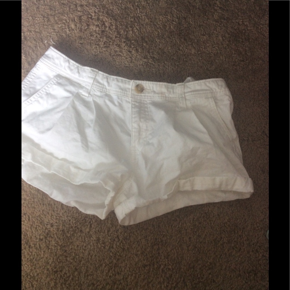 Abercrombie and fitch white shorts