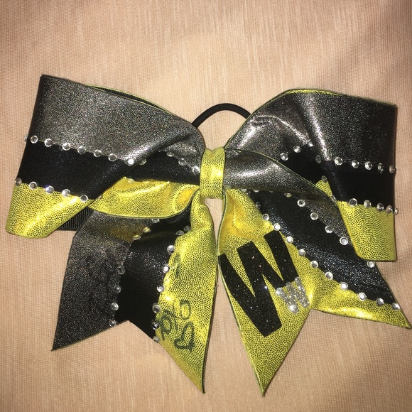 SIGNED GABI BUTLER WOODWARD BOW (Bows Of London) - Picture 1 of 2