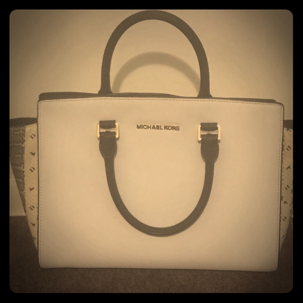Michael Kors purse