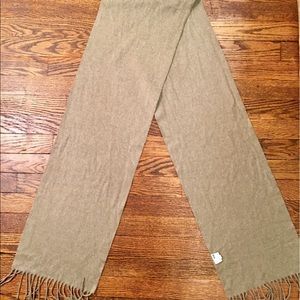 100 percent Cashmere Scarf
Toupe