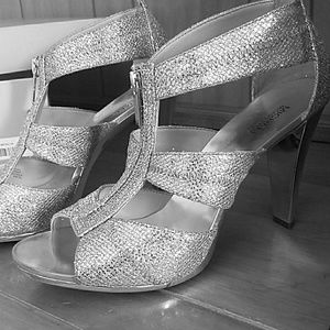 Michael kors silver sparkly heels💖 size 8