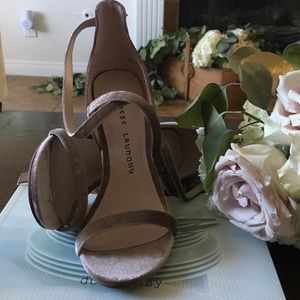 💕Chinese Laundry Velvet Heels💕 NWT