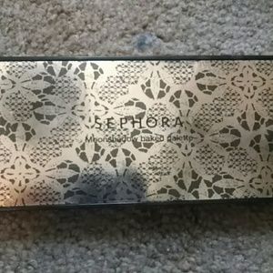 Sephora brand Moonshadow baked palette