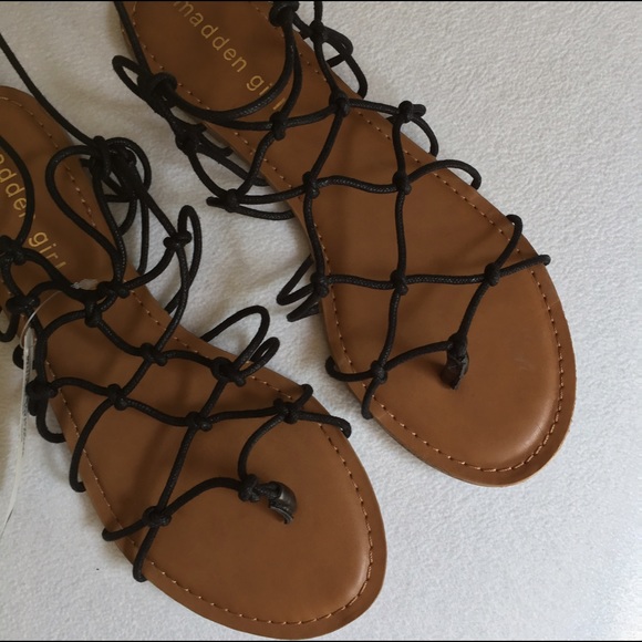 CLOSET CLOSING 30% OFF 2! NWT Steve Madden Sandal - Picture 3 of 5