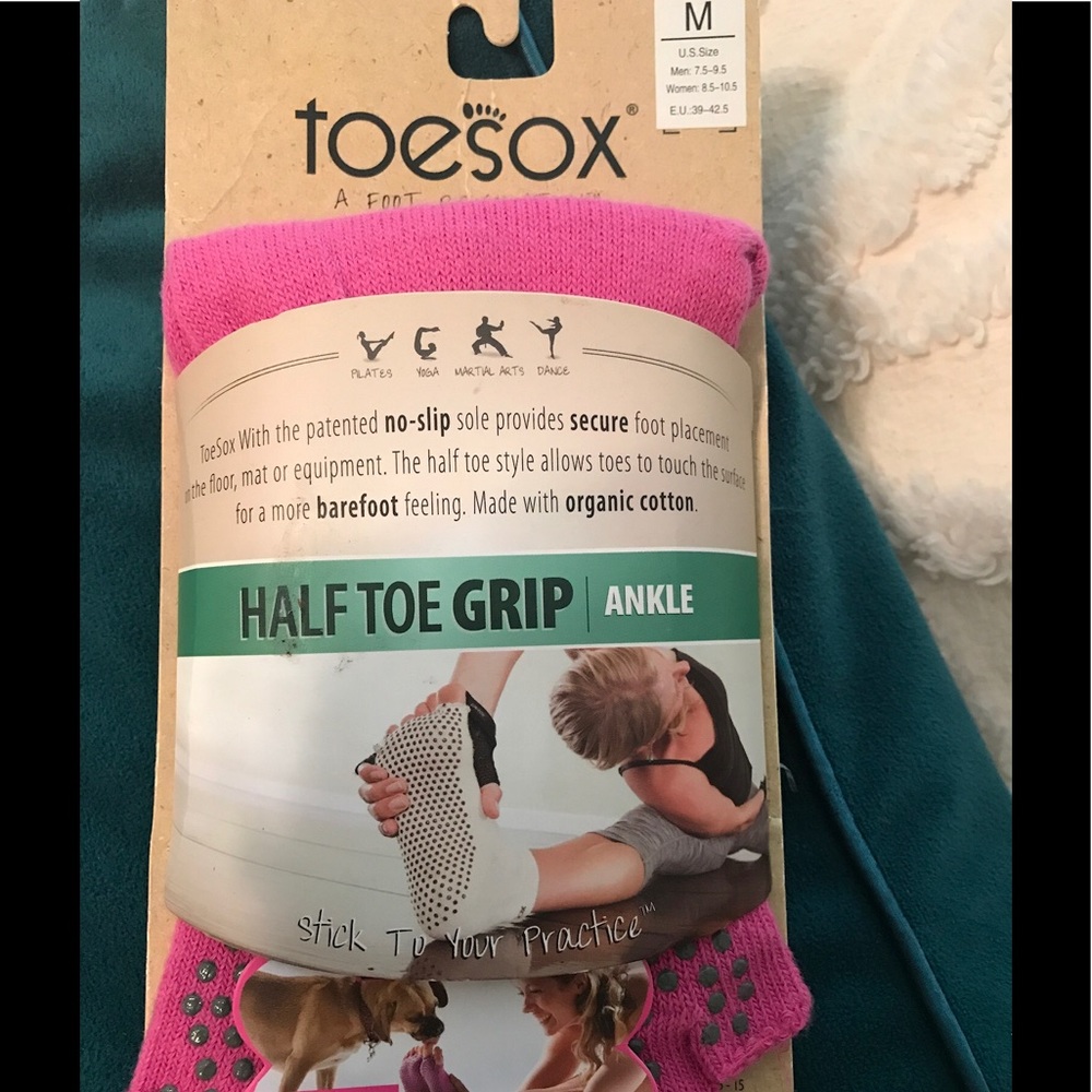 TOESOX  half toe grip ankle socks