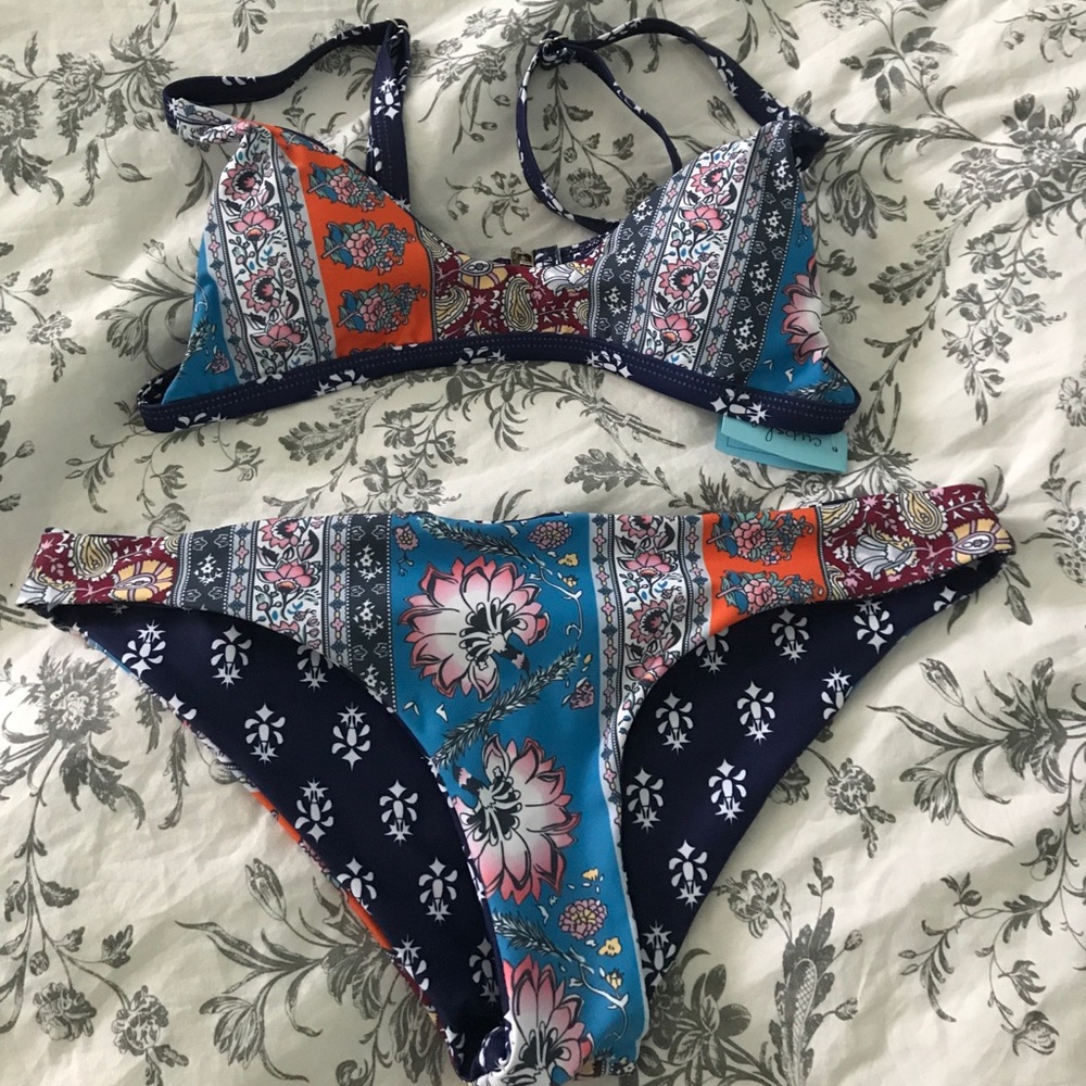 Cupshe reversible bikini