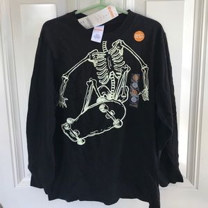 Boys black skeleton shirt. Size 6. Gymboree.