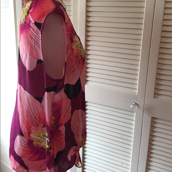 ⚾️ Floral Halter Top - Picture 2 of 4