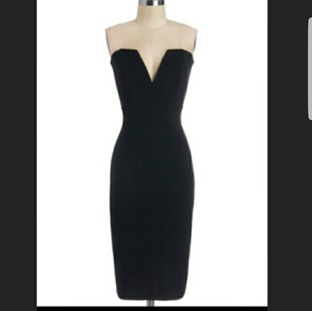 Strapless plunge dress