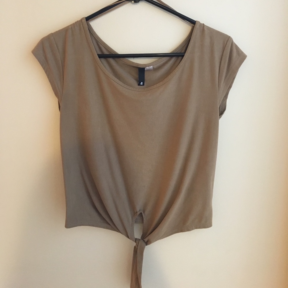 Camel tie-front top