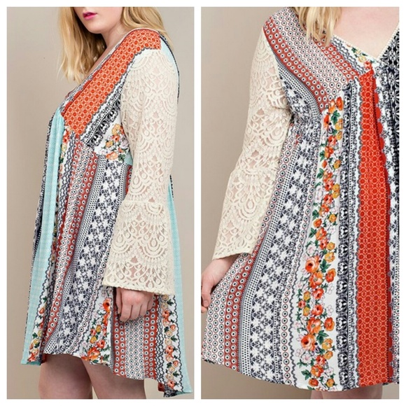 🦋MAKE AN OFFER!🦋 Colorful Lace Sleeve Dress - Picture 2 of 2