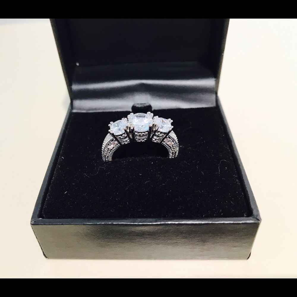 🎊HP8/14🎊NEW High Quality Sterling Silver CZ Ring