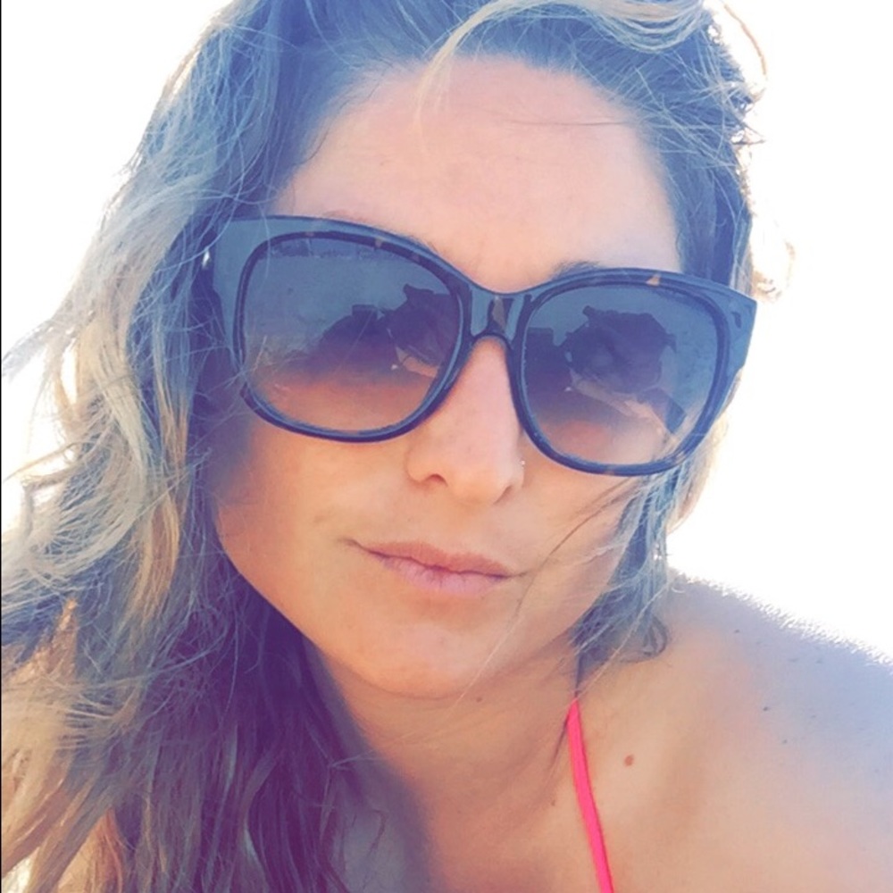 Meet your Posher, Cristina