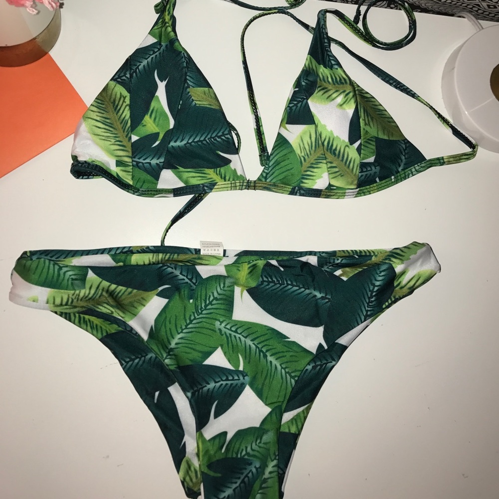 leaf print bikini never worn