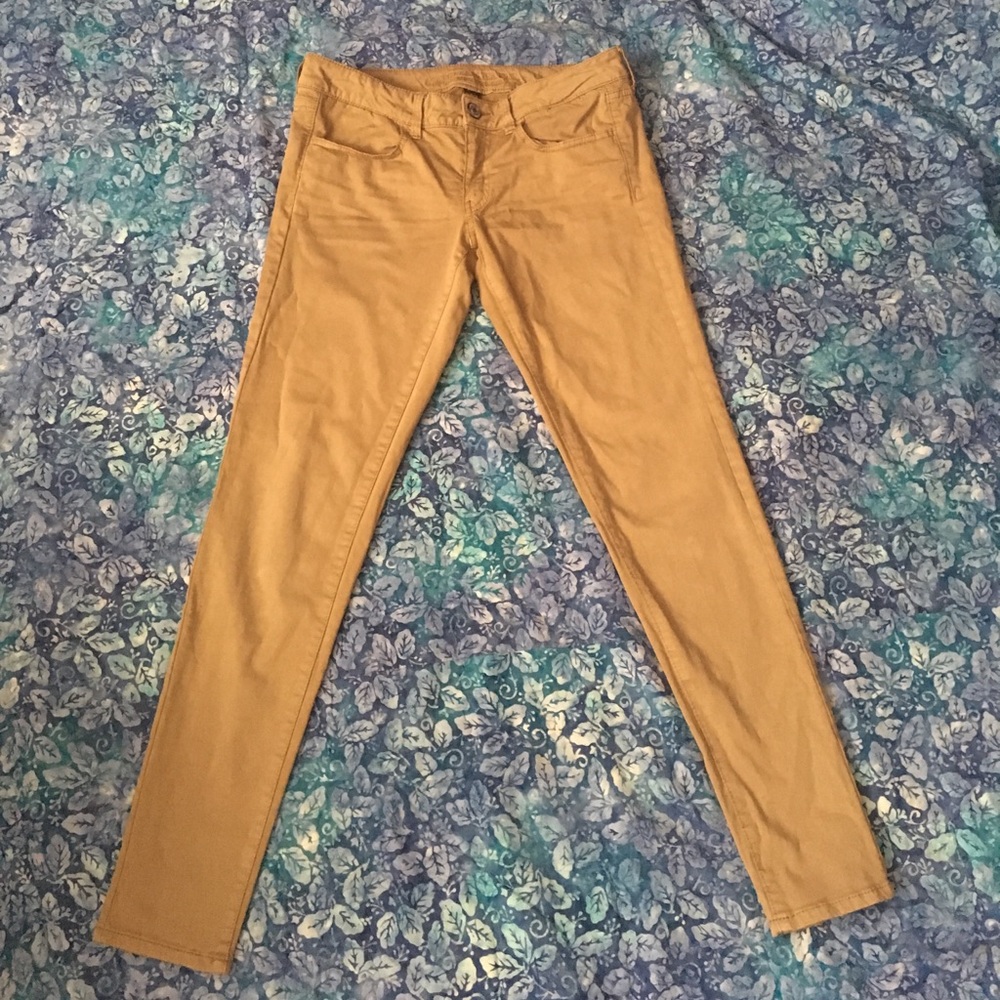 Size 6 American Eagle Stretch Khaki Skinny Pants