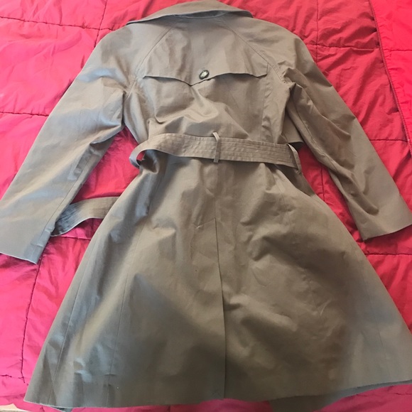 Beautiful Khaki Trench Coat-BRAND NEW WITH TAG - Picture 3 of 3