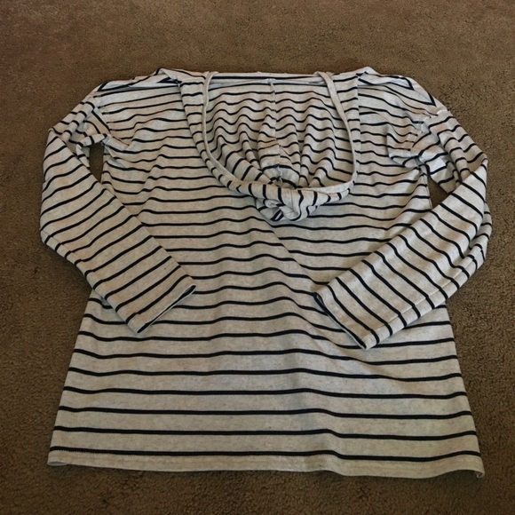 High low light weight stripped hoodie - Picture 5 of 8