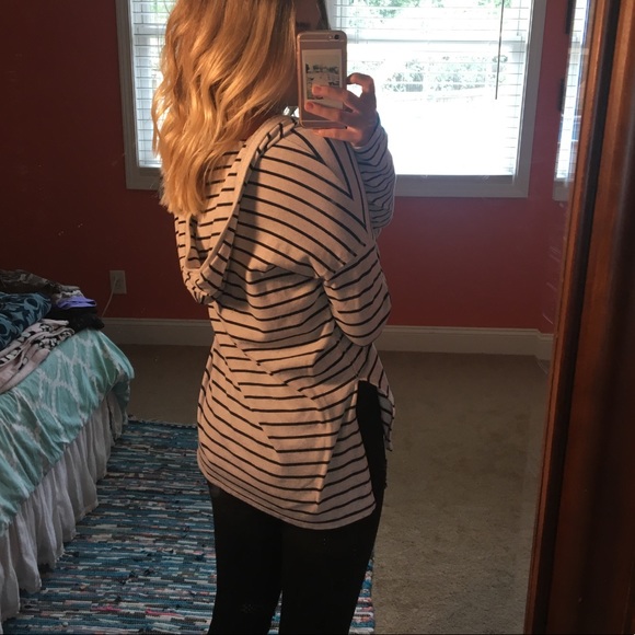 High low light weight stripped hoodie - Picture 7 of 8