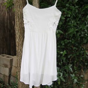 📣🎉🇺🇸 Socialite Floral Embroidered Summer Dress