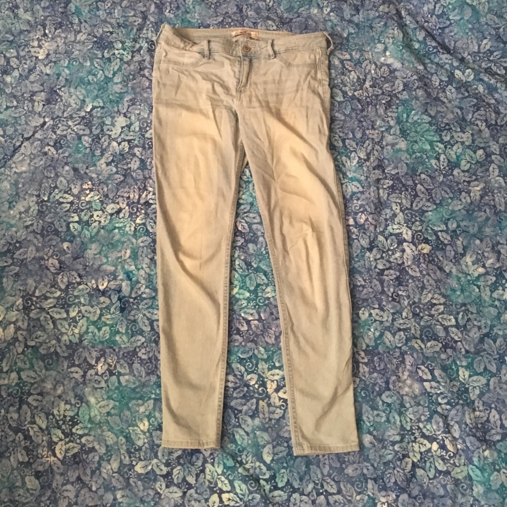 Size 7 Hollister Light Blue Skinny Jeans