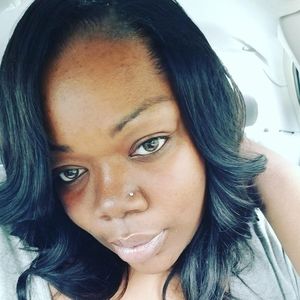 Meet your Posher, Dominique