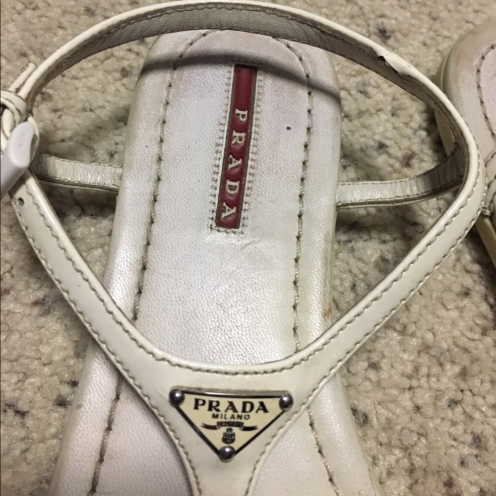 ❤️❤️sold❤️❤️Prada white cream ivory logo emblem