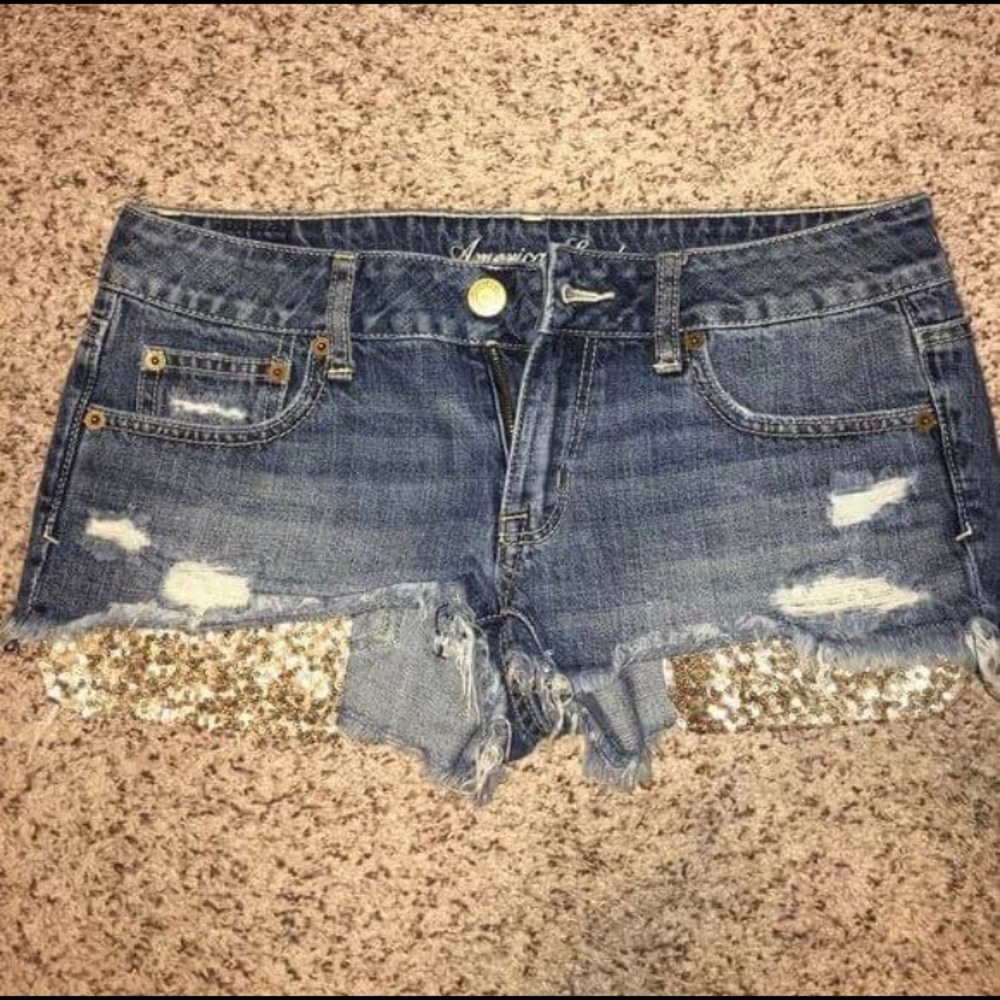 American Eagle Women's Shorts with exposed pocket