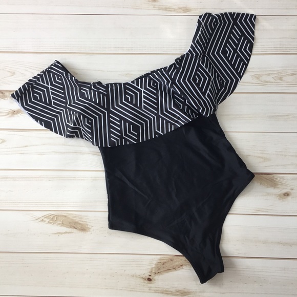 💙 LAST ONE 💙 Ruffle Black & White One Piece - Picture 3 of 7