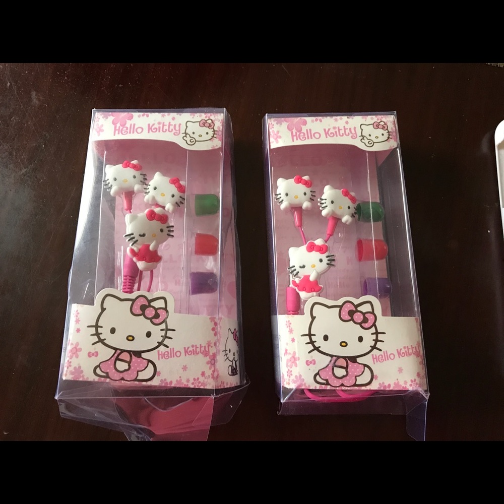 Hello kitty headphones