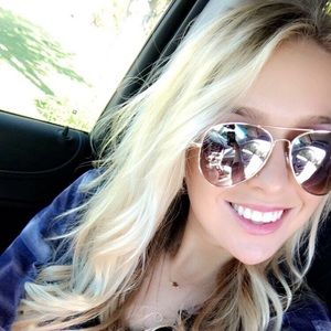 Meet your Posher, Breanna