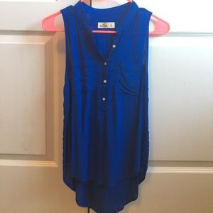 Sleeveless blue Hollister shirt