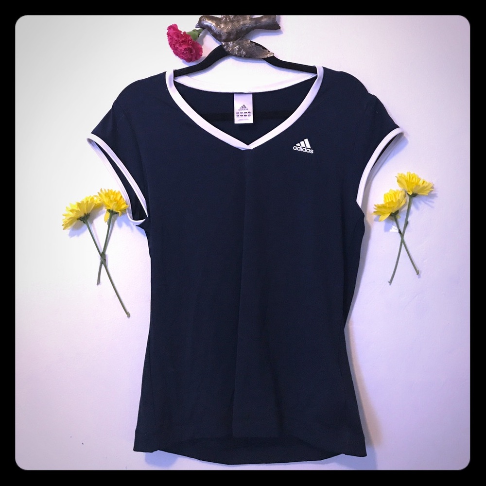 💙Navy Adidas ♥️ workout shirt💙