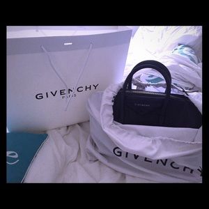 Electric blue Antigona givenchy purse