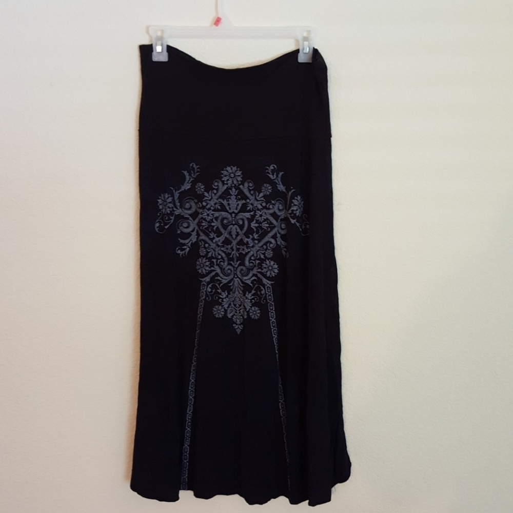 Long printed maxi skirt